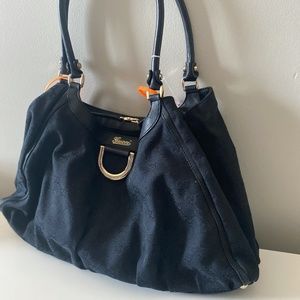 2122ES4 Gucci GG Canvas D-Gold Shoulder Bag